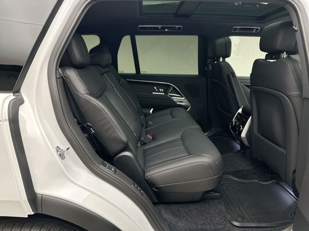 Thumbnail: 2026 Land Rover Range Rover - 6