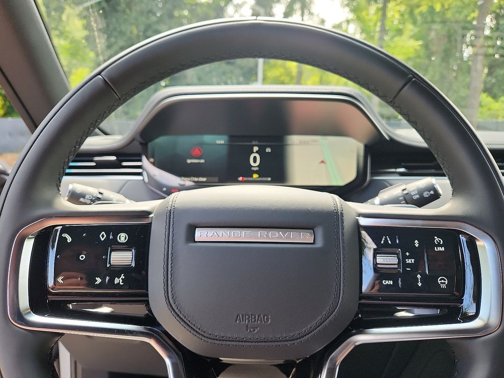 Thumbnail: 2025 Land Rover Range Rover Sport - 9