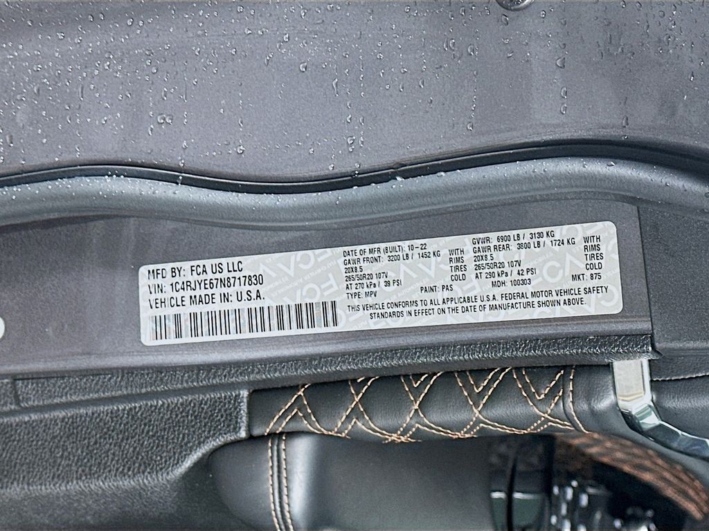 Used 2022 Gray Jeep Summit 4xe image 35