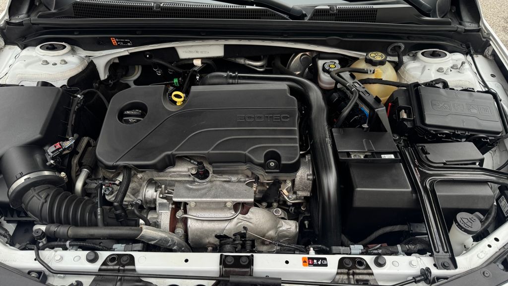 2022 Chevrolet Malibu FWD LS