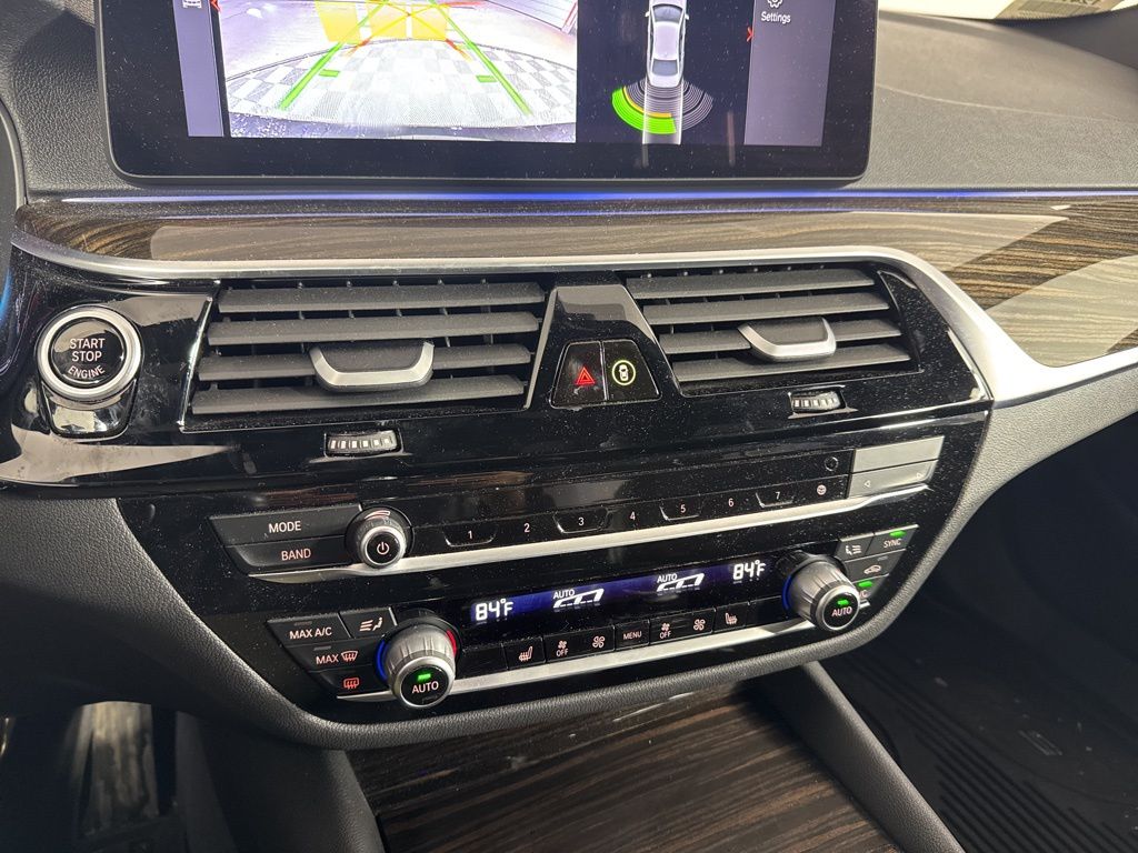 Thumbnail: 2023 BMW 5 Series - 20