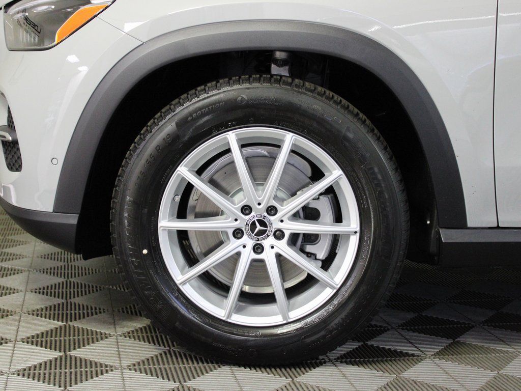 used 2026 Mercedes-Benz GLE car, priced at $57,997