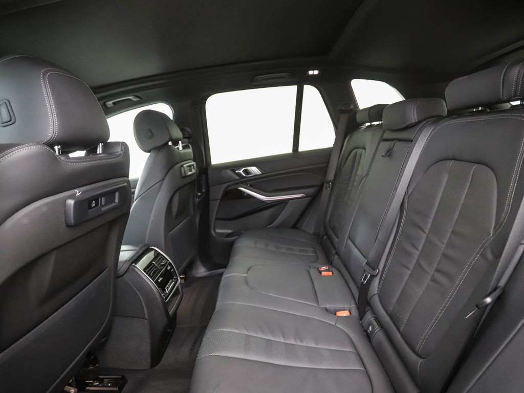 Thumbnail: 2020 BMW X5 - 21