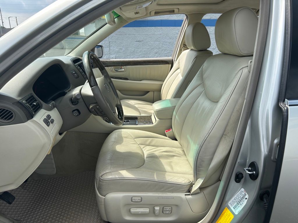 Thumbnail: 2003 Lexus LS - 18