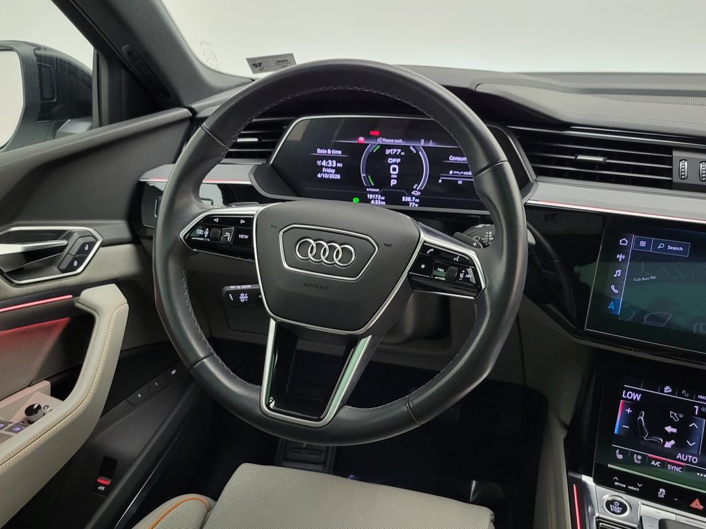 Thumbnail: 2024 Audi Q8 e-tron - 19