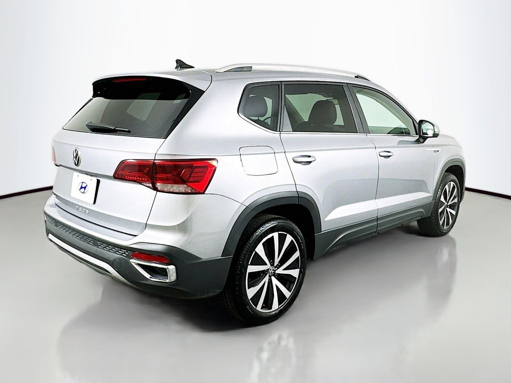 2024 Volkswagen Taos SE 5