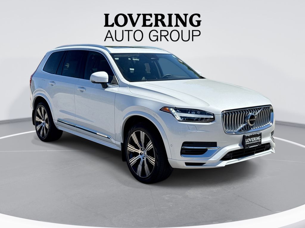 Crystal White Metallic 2023 Volvo XC90 Recharge T8 Plus Bright Theme 7-Passenger eAWD SUV / Crossover All-Wheel Drive Automatic