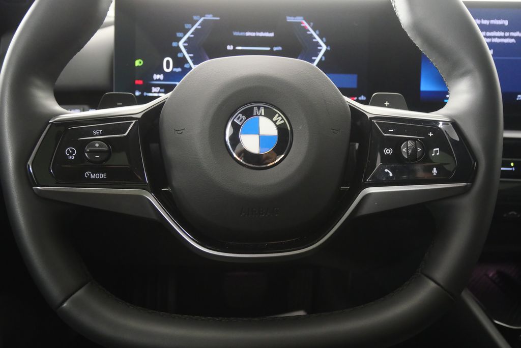 Thumbnail: 2025 BMW 5 Series - 14