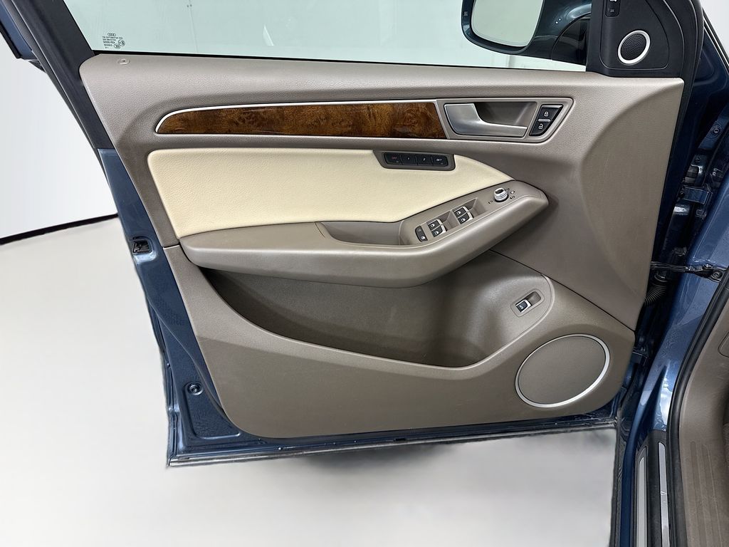 Thumbnail: 2017 Audi Q5 - 23