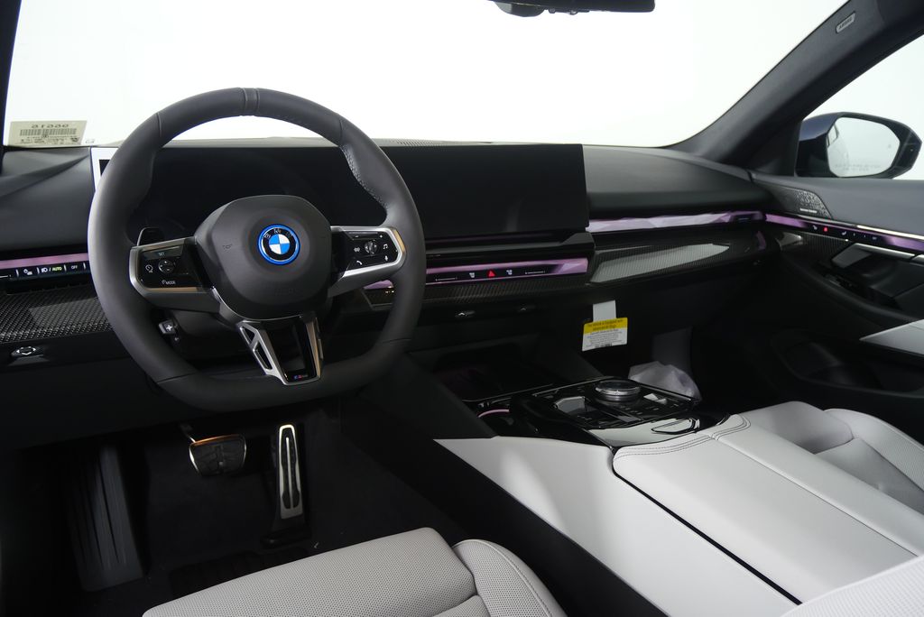 Thumbnail: 2026 BMW i5 - 17