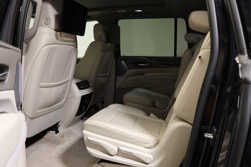 Thumbnail: 2023 Cadillac Escalade - 32