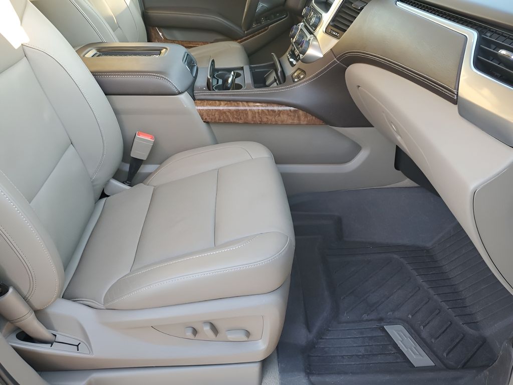 Used Car 2020 Chevrolet Suburban  Premier For Sale Under $40,000 In Austin, Texas