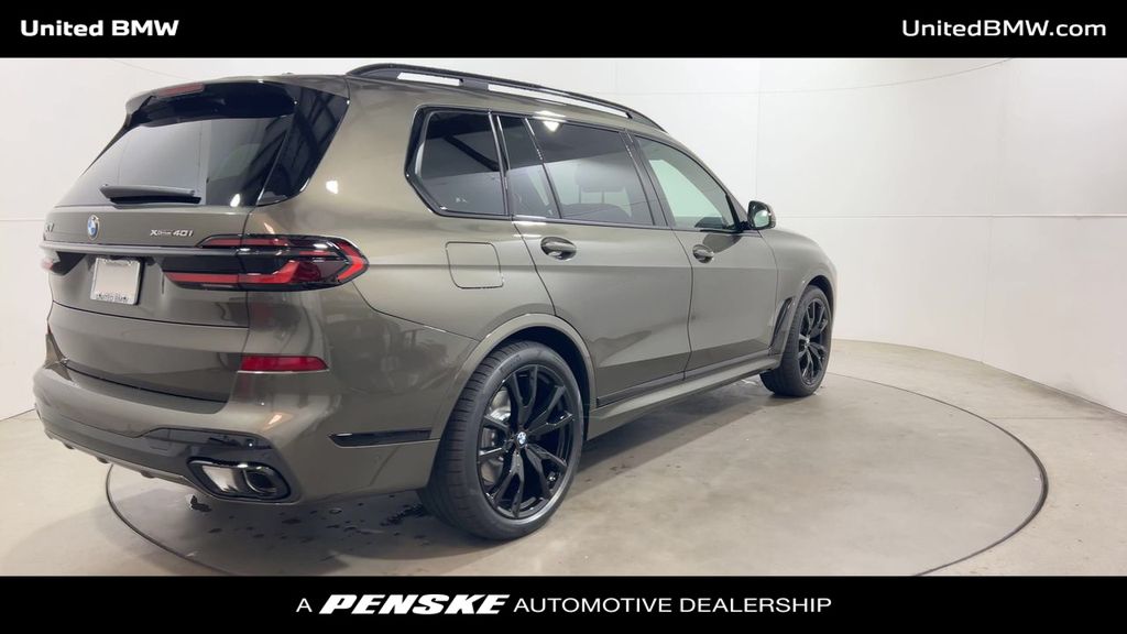 2026 BMW X7 xDrive40i 8
