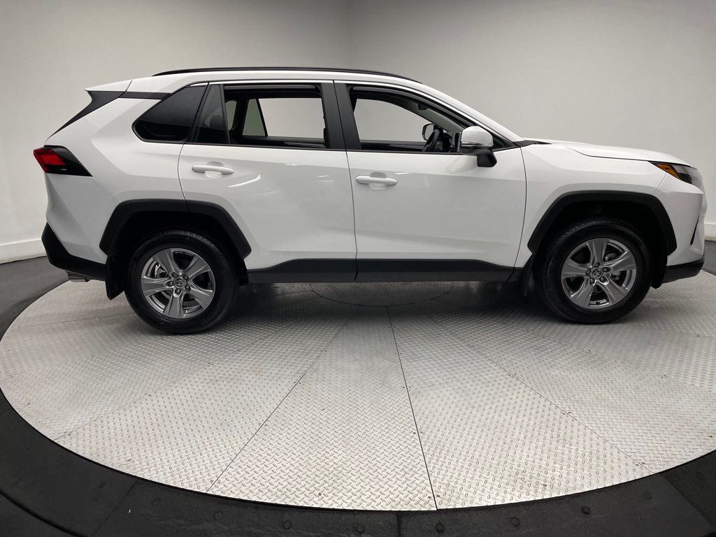 2024 Toyota RAV4 XLE 4