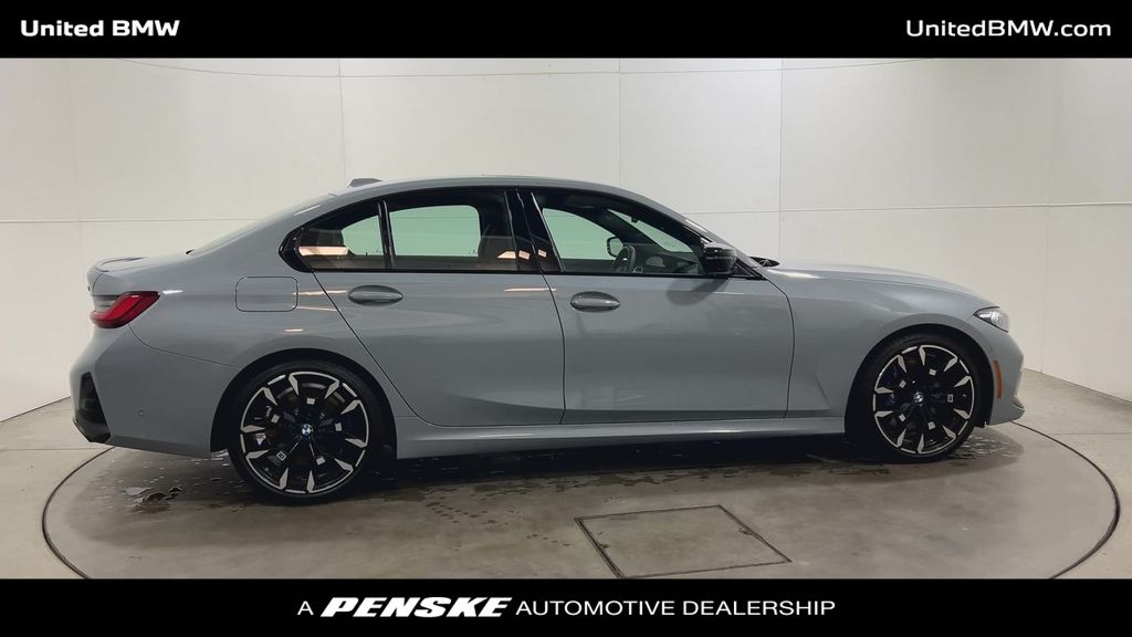 Thumbnail: 2025 BMW 3 Series - 9