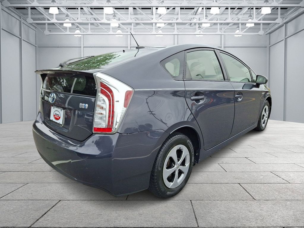 Thumbnail: 2014 Toyota Prius - 4