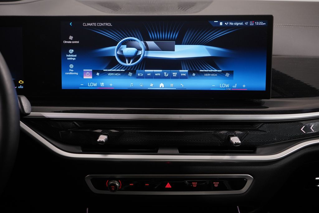 Thumbnail: 2024 BMW X7 - 13