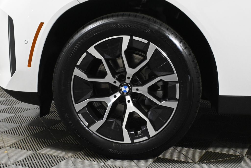 Thumbnail: 2026 BMW X3 - 12