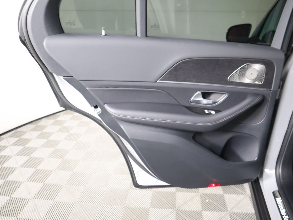 Thumbnail: 2026 Mercedes-Benz GLE - 28