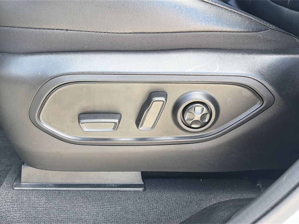 Used 2025 Jeep Grand Cherokee SUV