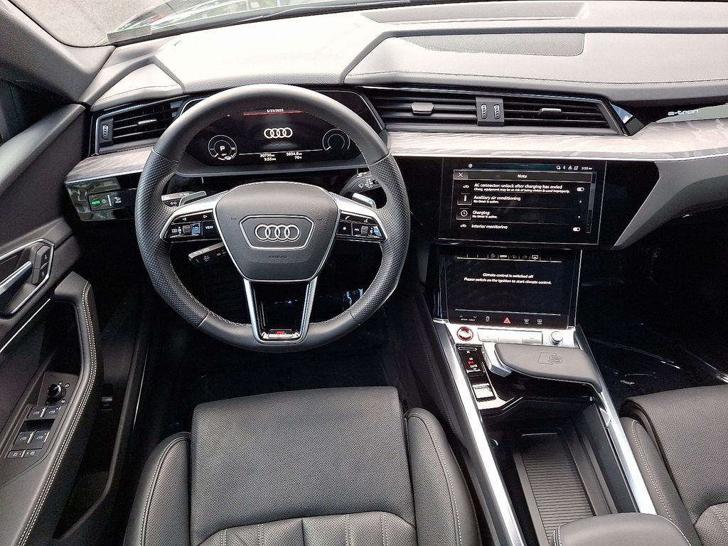 2022 Audi e-tron S Premium Plus 11