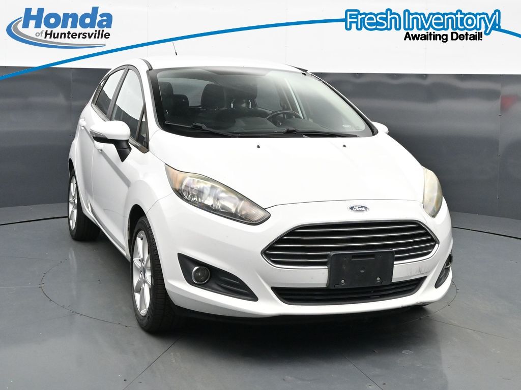  2016 Ford Fiesta SE Hatchback   