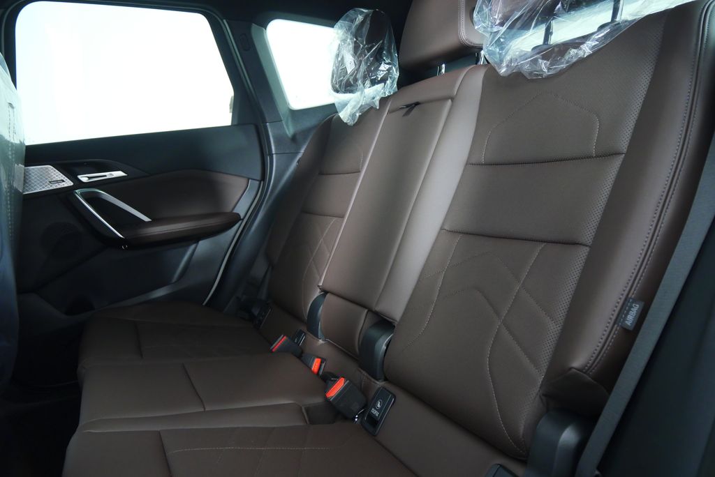 2025 BMW X1 xDrive28i 15