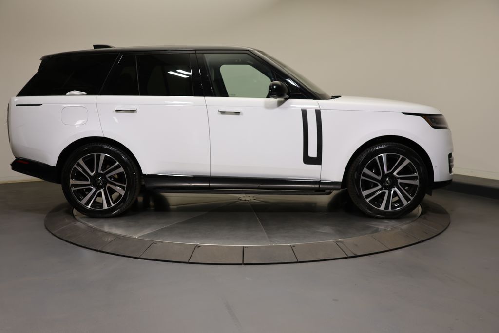 Thumbnail: 2023 Land Rover Range Rover - 6