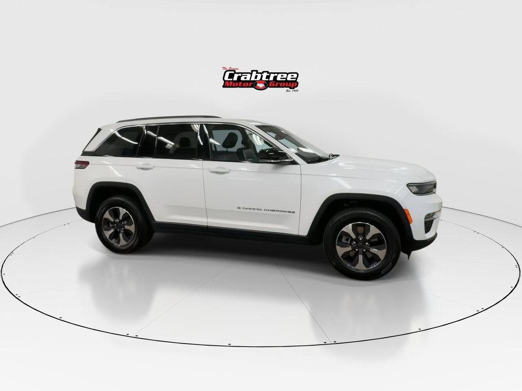 Used 2024 Jeep Grand Cherokee SUV