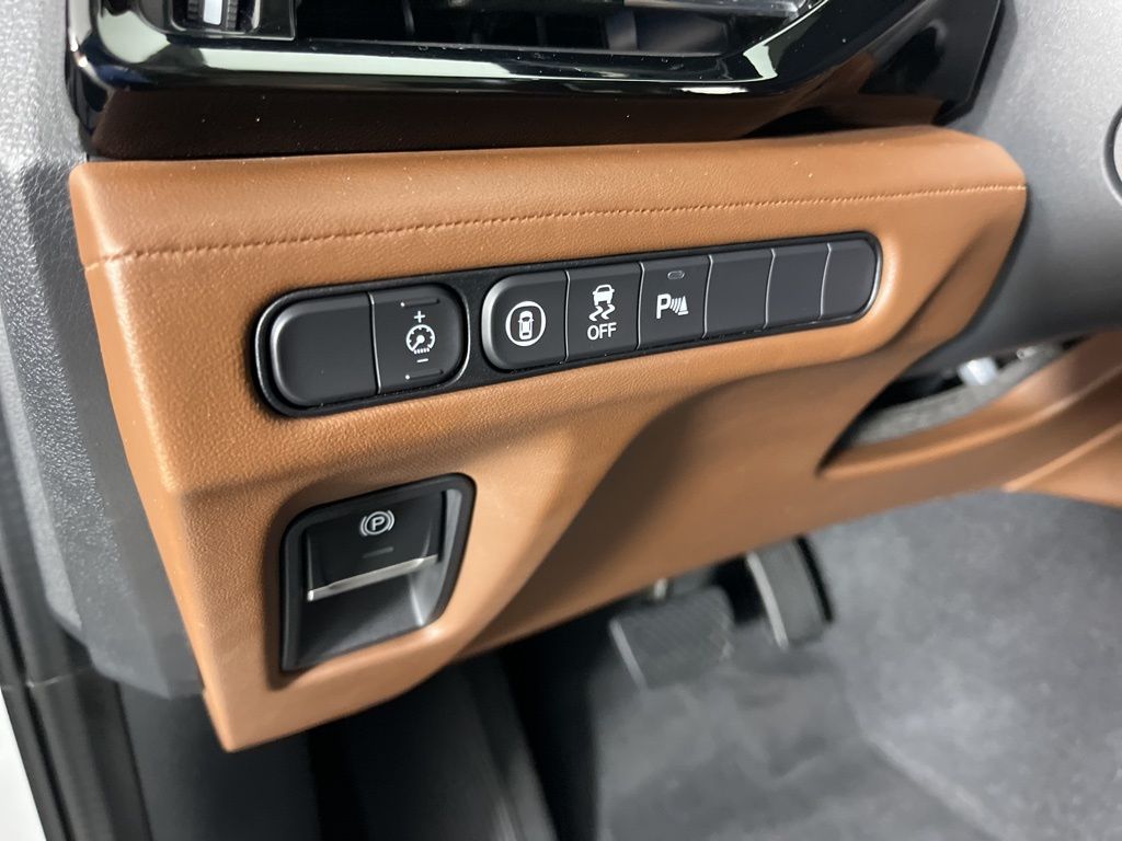 Thumbnail: 2022 Acura MDX - 31