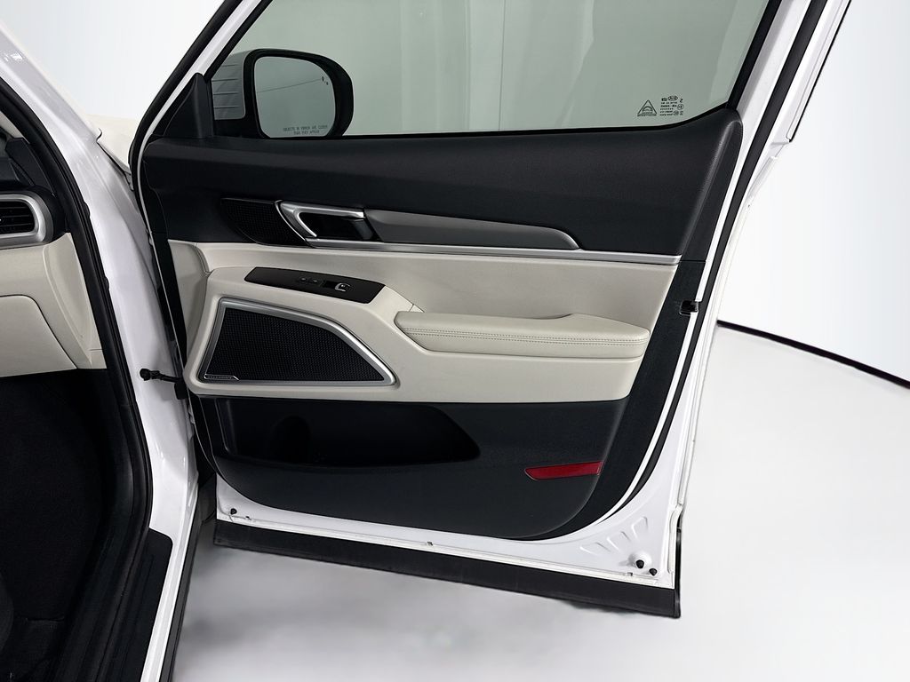 Thumbnail: 2021 Kia Telluride - 25
