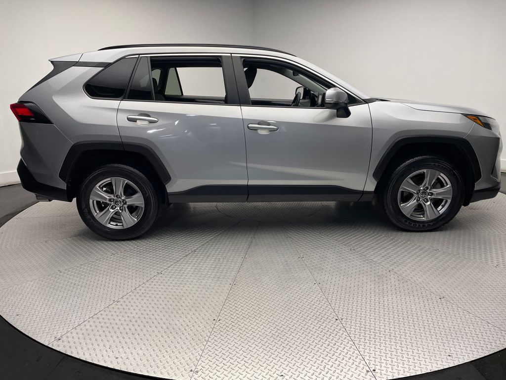 2022 Toyota RAV4 XLE 4