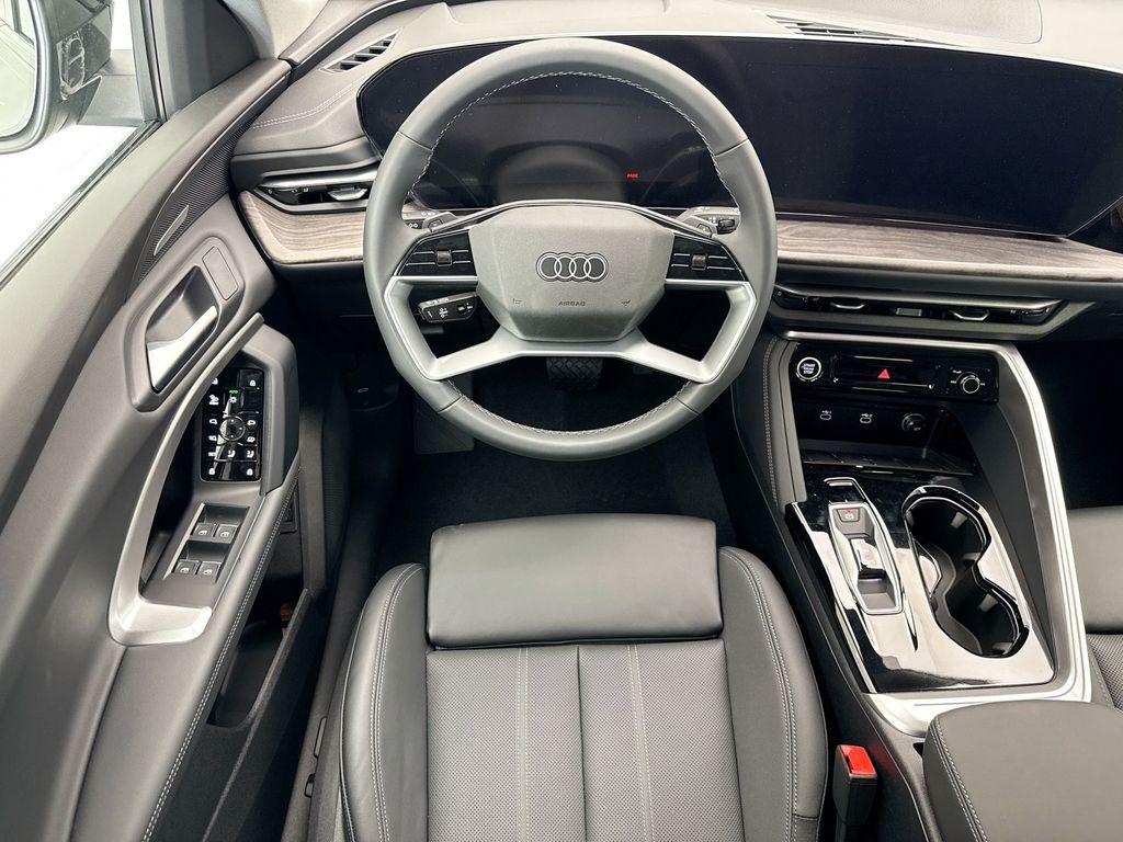 Thumbnail: 2026 Audi Q5 - 10