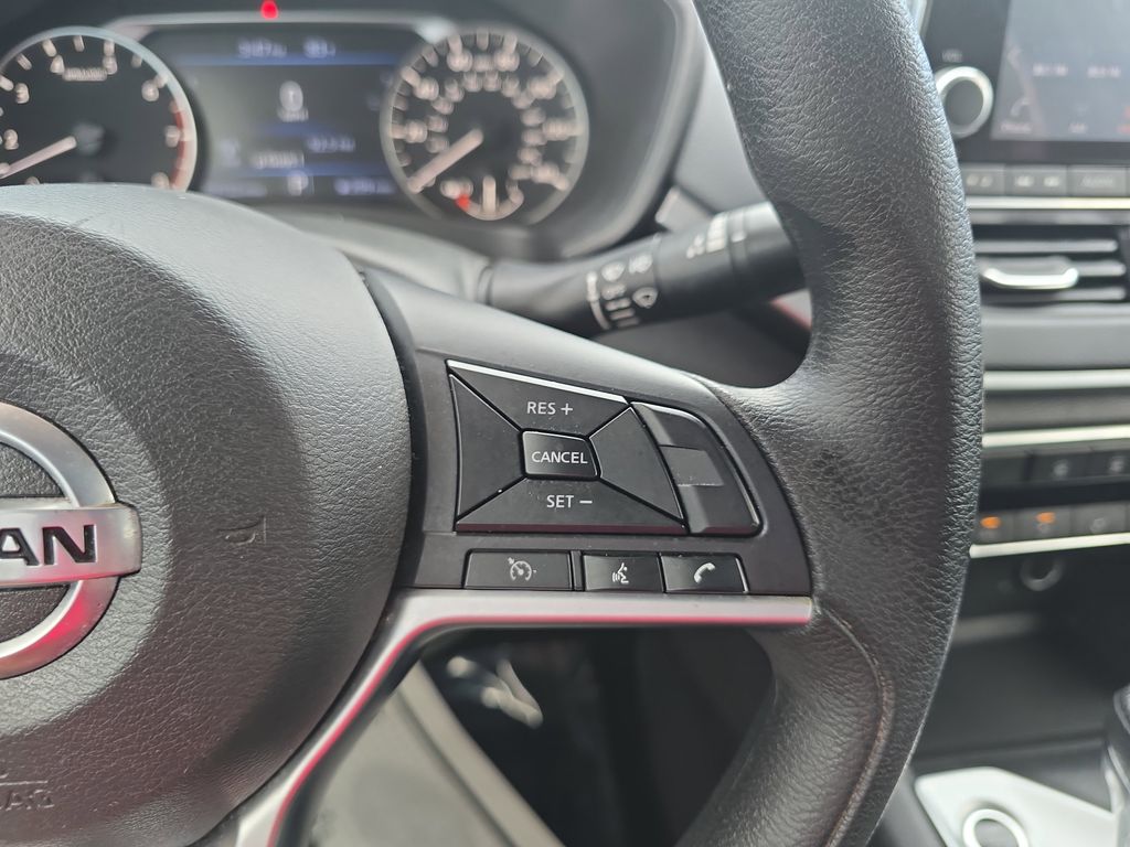 2022 Gun Metallic Nissan Altima 2.5 SV FWD Sedan