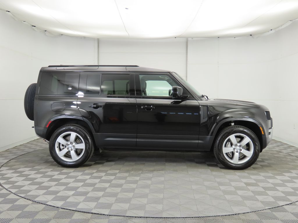 Thumbnail: 2024 Land Rover Defender - 4