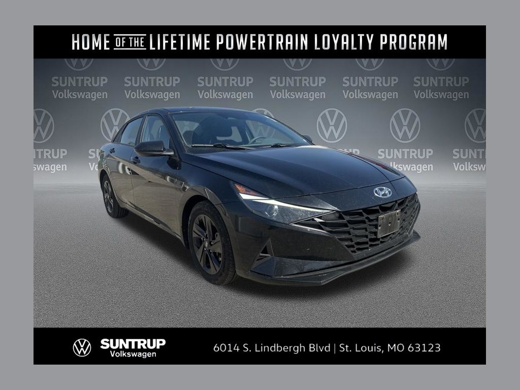 2022 Hyundai Elantra SEL FWD