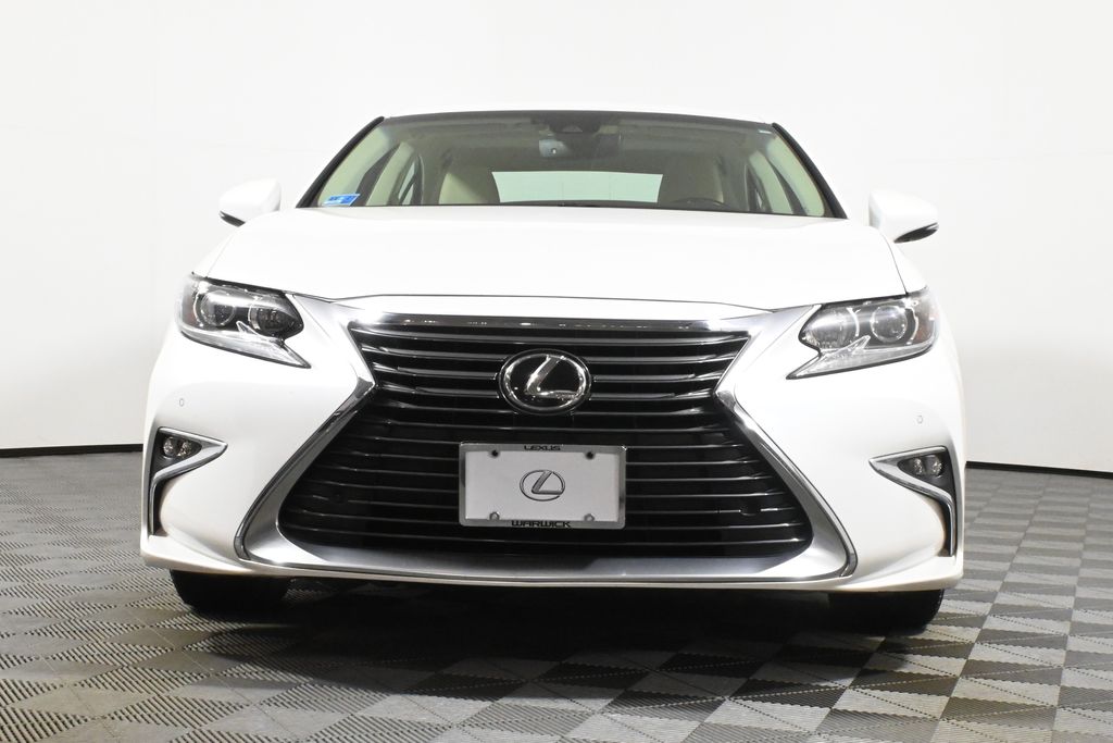 Thumbnail: 2018 Lexus ES - 10