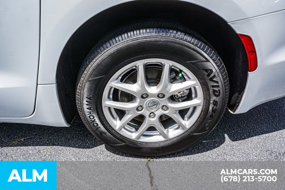 2024 Chrysler Pacifica Touring L photo 15