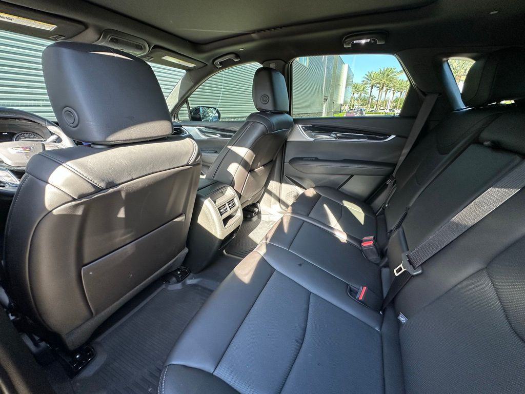 Thumbnail: 2025 Cadillac XT5 - 31