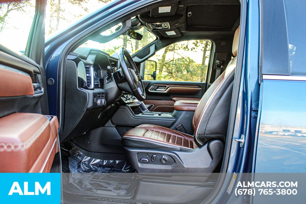 Used 2025 Blue GMC Denali Ultimate image 18