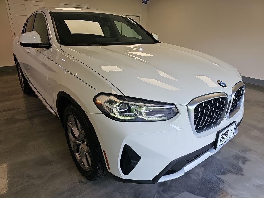  2022 BMW X4 xDrive30i AWD   