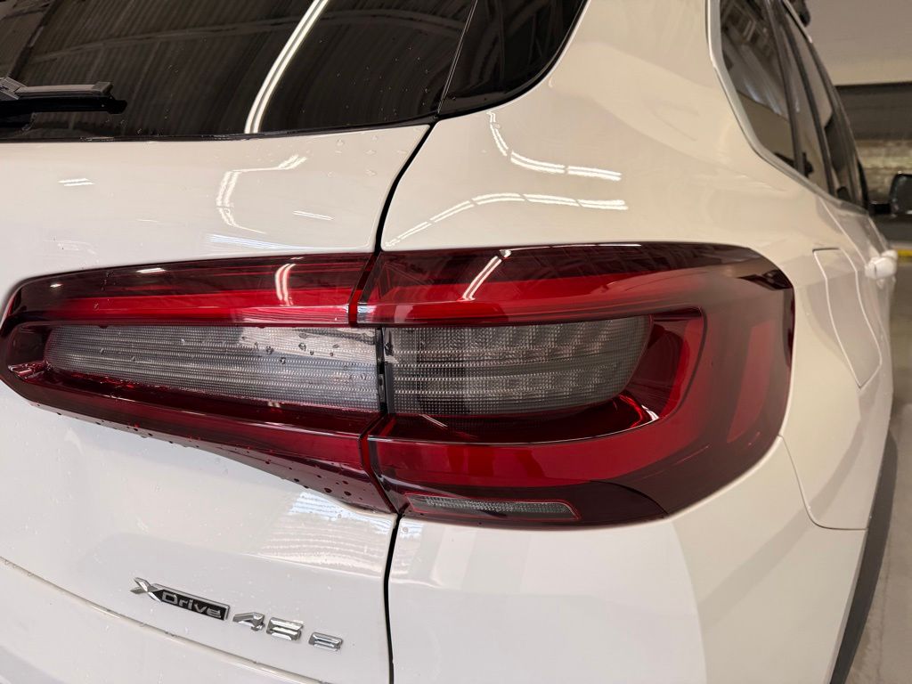 Thumbnail: 2022 BMW X5 - 5