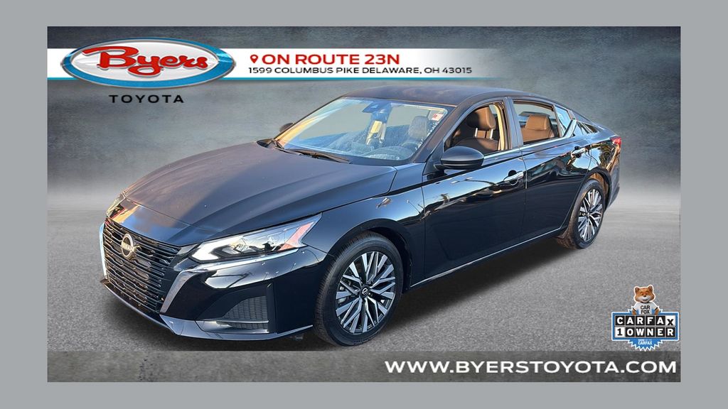 Super Black Clearcoat 2025 Nissan Altima Sedan Front-Wheel Drive Continuously Variable Transmission