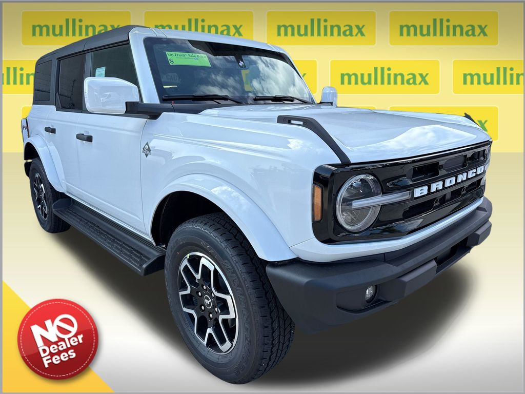 Oxford White 2026 Ford Bronco SUV / Crossover Four-Wheel Drive Automatic