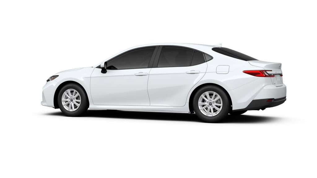 2025 Toyota Camry LE 5