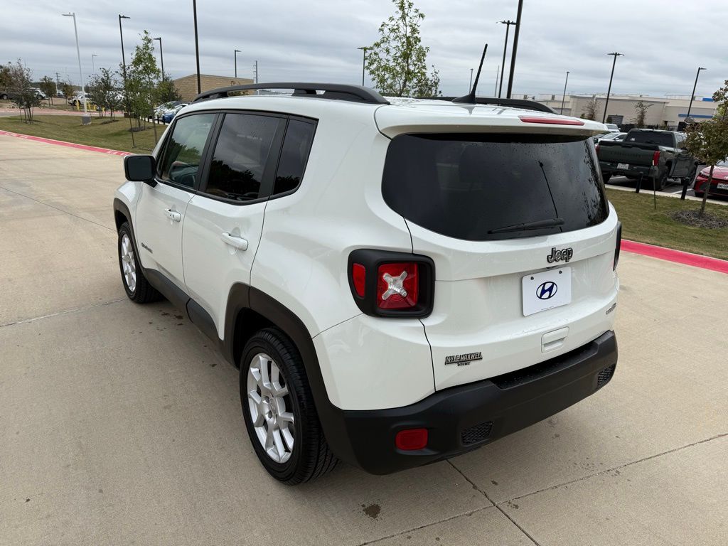 Thumbnail: 2019 Jeep Renegade - 7
