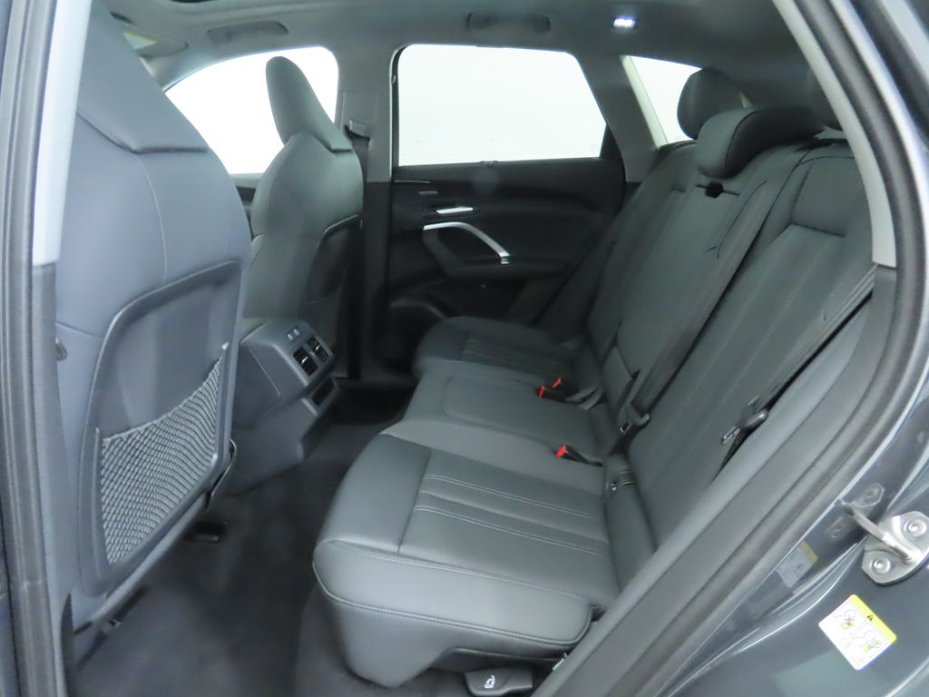 2025 Audi Q5  23