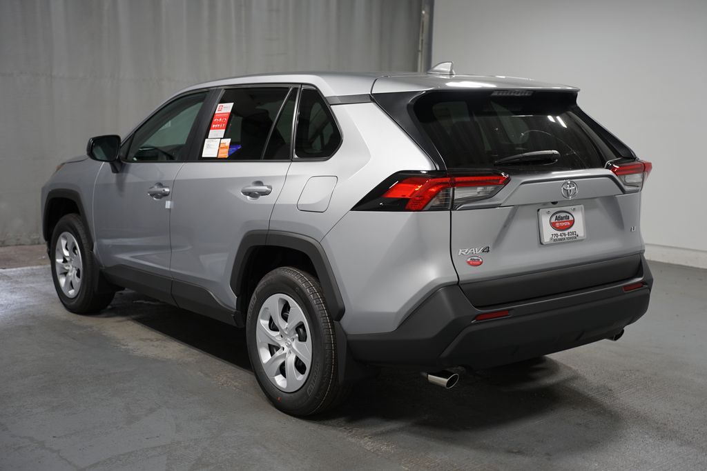 2025 Toyota RAV4 LE 6