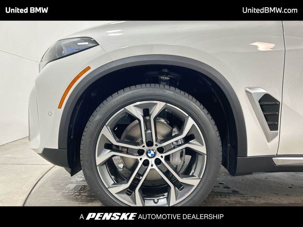 Thumbnail: 2026 BMW X5 - 10