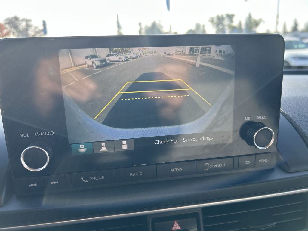 Thumbnail: 2023 Honda Pilot - 17